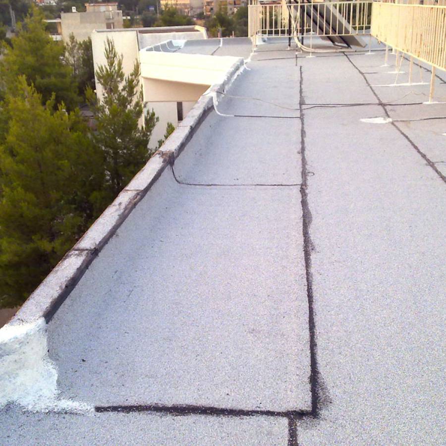 Στηθαίο περιμετρικά του δώματος